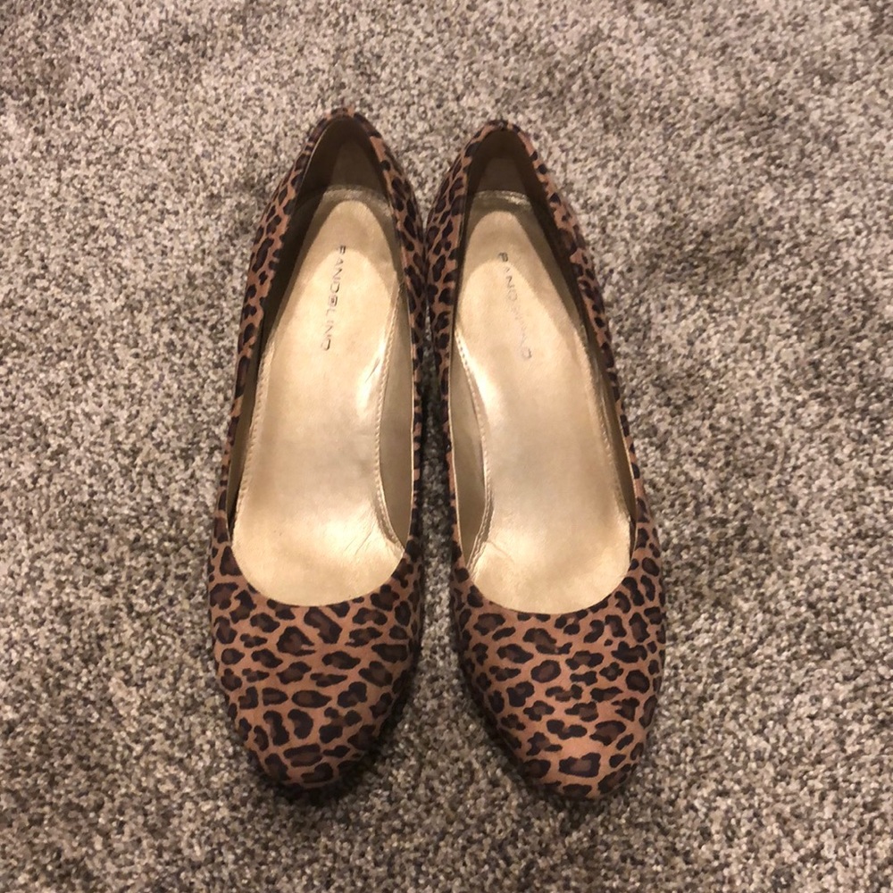 Bandolino Leopard wedges!!!!